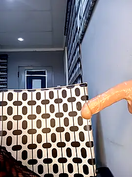 DickDiva1 online show from 02.20.25