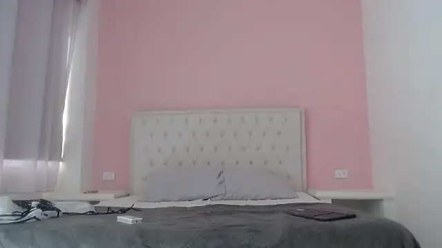 Snapshot of Gabycutee chatting on 12.18.25 Gabycutee online show from 12.18.25