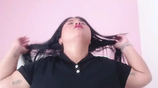 Snapshot of Gabycutee chatting on 12.20.25 Gabycutee online show from 12.20.25