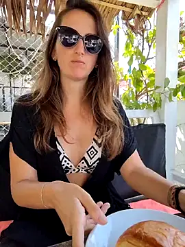 Snapshot of Alexvit2616 chatting on 02.16.25 Alexvit2616 online show from 02.16.25