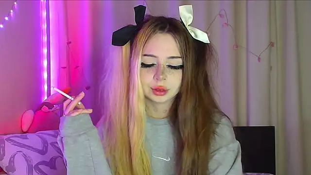 suemeow online show from 03.14.25