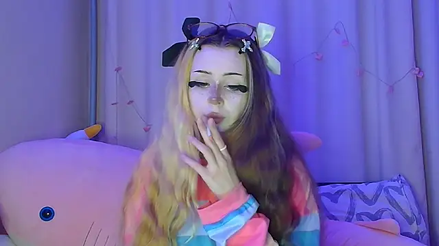 suemeow online show from 10.13.25