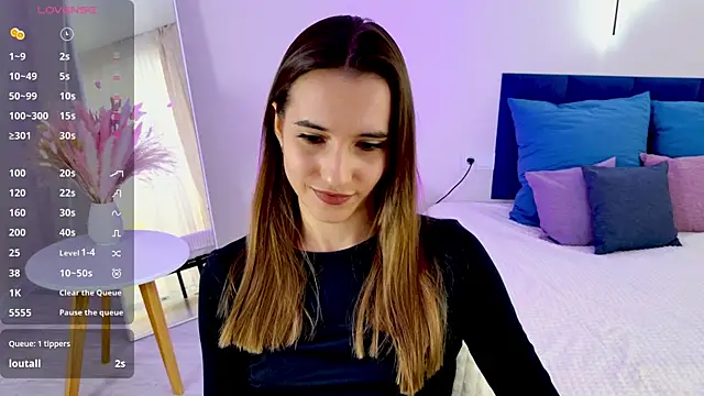 Alice Weiss online show from 03.04.25