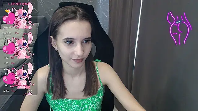 Alice Weiss online show from 11.06.25