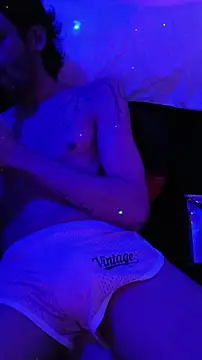 johngil0995 online show from 11.12.25