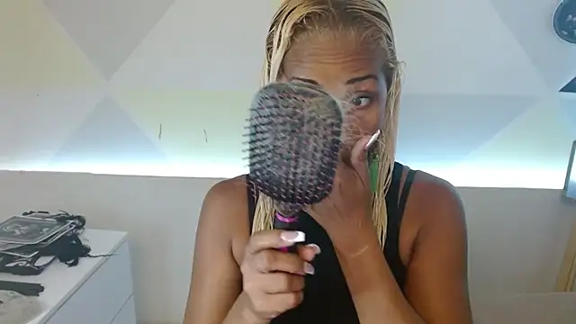 NatashaDormat online show from 11.11.25