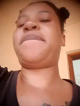 Snapshot of Lee_BlaqX chatting on 02.28.25 Lee BlaqX online show from 02.28.25