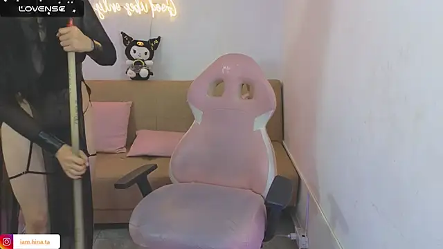 hina tay online show from 01.24.25