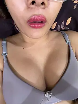 Snapshot of sabnam_69 chatting on 04.24.26 sabnam 69 online show from 04.24.26