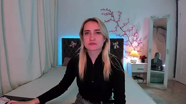 KateOwyns online show from 04.13.26