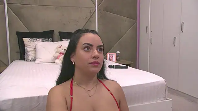 ElyzaIbarra online show from 10.20.25