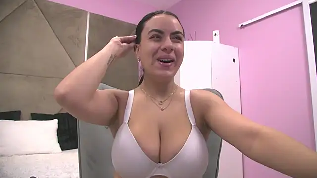 ElyzaIbarra online show from 11.13.25