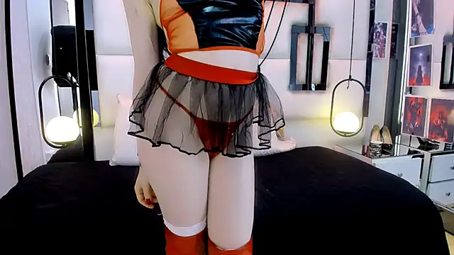 alixxon1 online show from 12.20.25