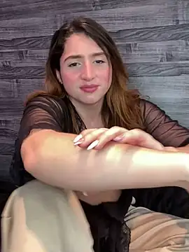 Snapshot of kamel-ayesha chatting on 01.17.25 kamel-ayesha online show from 01.17.25