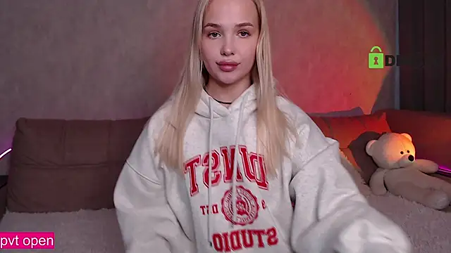 Snapshot of 88_lolli chatting on 12.16.24 88 lolli online show from 12.16.24