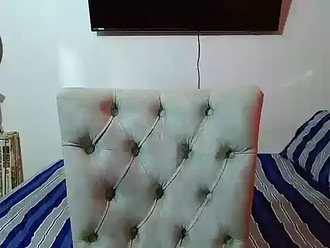 Velk hot online show from 04.13.26