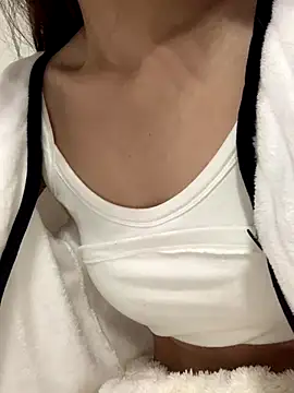 Snapshot of Aimeil chatting on 12.03.24 Aimeil online show from 12.03.24