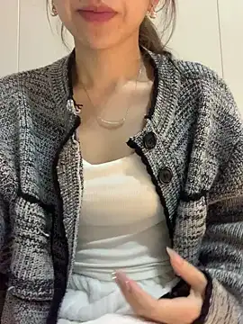 Snapshot of Aimeil chatting on 12.07.24 Aimeil online show from 12.07.24