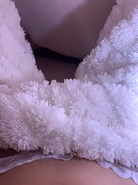 Snapshot of Aimeil chatting on 12.14.24 Aimeil online show from 12.14.24