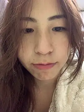 Snapshot of Aimeil chatting on 12.27.24 Aimeil online show from 12.27.24