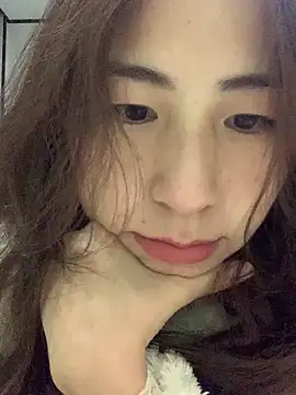 Snapshot of Aimeil chatting on 12.27.24 Aimeil online show from 12.27.24