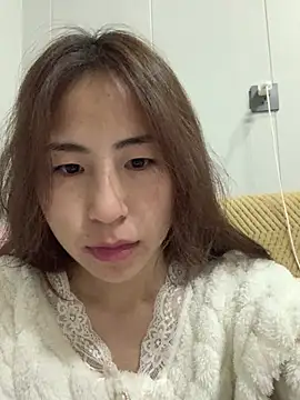 Snapshot of Aimeil chatting on 12.28.24 Aimeil online show from 12.28.24