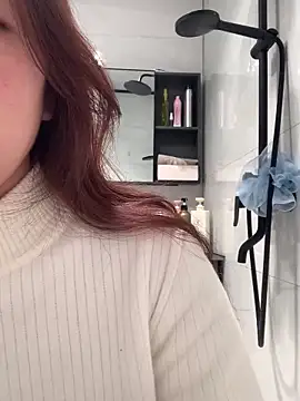 Snapshot of Aimeil chatting on 01.07.25 Aimeil online show from 01.07.25