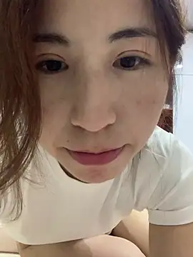 Snapshot of Aimeil chatting on 03.11.25 Aimeil online show from 03.11.25