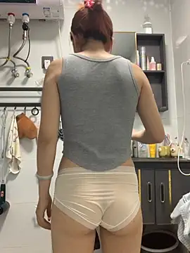 Snapshot of Aimeil chatting on 10.10.25 Aimeil online show from 10.10.25