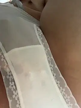 Snapshot of Aimeil chatting on 10.31.25 Aimeil online show from 10.31.25