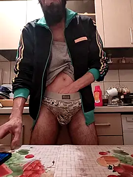 Snapshot of vulpe8400 chatting on 02.27.25 vulpe8400 online show from 02.27.25