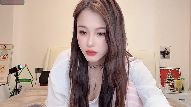 Snapshot of Neyllar chatting on 02.12.25 Neyllar online show from 02.12.25