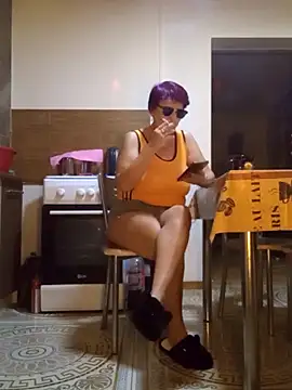 Snapshot of Ely_Elenita chatting on 11.09.25 Ely Elenita online show from 11.09.25