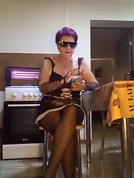 Snapshot of Ely_Elenita chatting on 11.24.25 Ely Elenita online show from 11.24.25