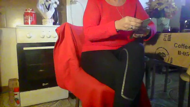 Snapshot of Ely_Elenita chatting on 04.08.26 Ely Elenita online show from 04.08.26