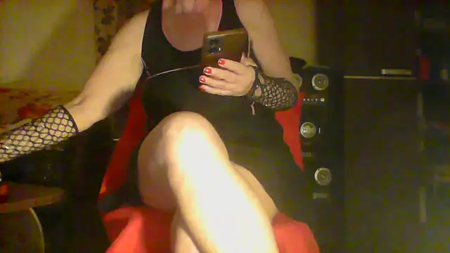 Snapshot of Ely_Elenita chatting on 04.28.26 Ely Elenita online show from 04.28.26
