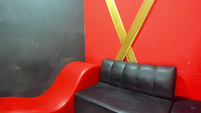 Snapshot of dirty_couple22 chatting on 03.01.25 dirty couple22 online show from 03.01.25