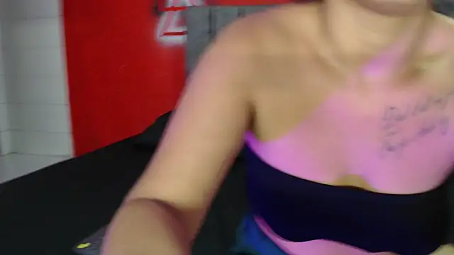 Snapshot of dirty_couple22 chatting on 11.23.25 dirty couple22 online show from 11.23.25