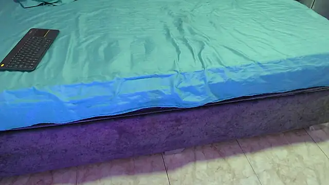 Snapshot of dirty_couple22 chatting on 11.30.25 dirty couple22 online show from 11.30.25