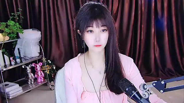 Snapshot of xiaoya666--baby chatting on 02.20.25 xiaoya666--baby online show from 02.20.25