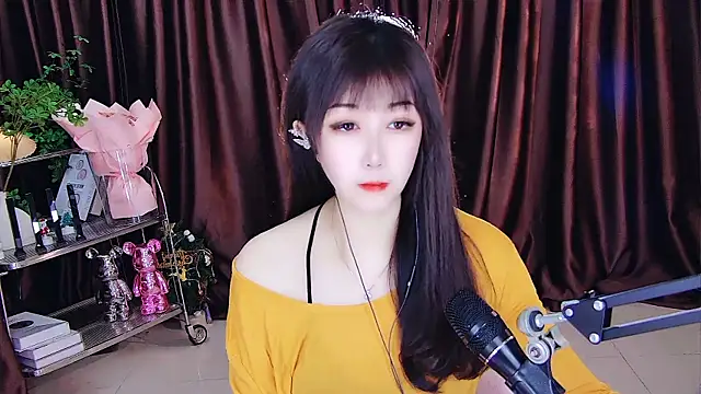 Snapshot of xiaoya666--baby chatting on 03.07.25 xiaoya666--baby online show from 03.07.25