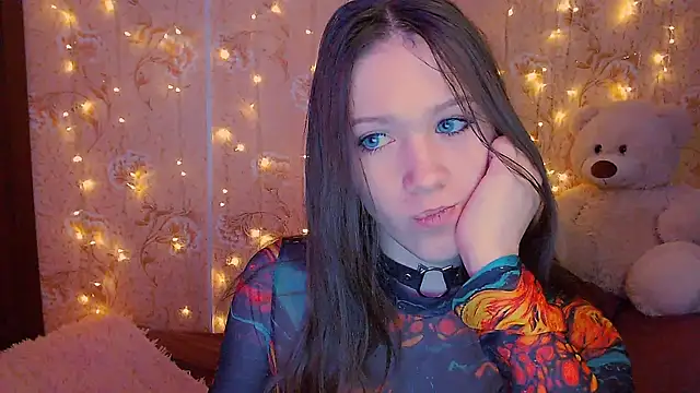 fluffy kitty  online show from 03.01.26