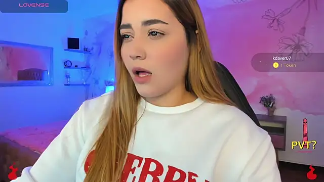 Lucia star   online show from 02.19.25