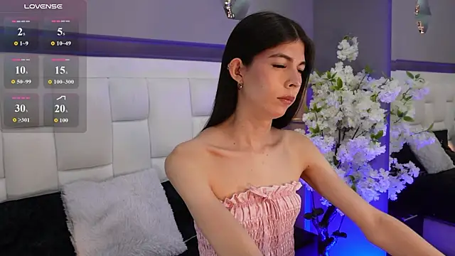 CuteAri online show from 11.14.25