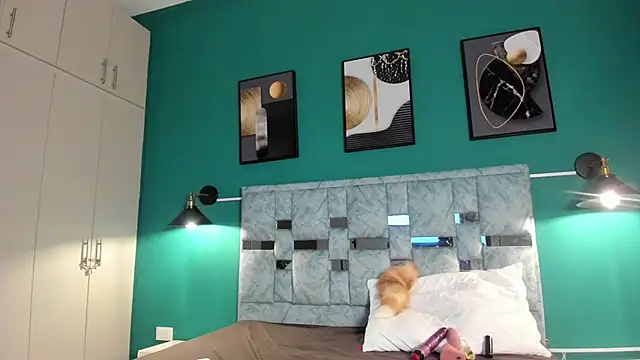 MAVIE IVANOVA online show from 02.02.26