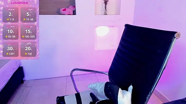 Snapshot of IvyBliss8 chatting on 02.23.25 IvyBliss8 online show from 02.23.25