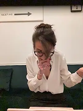 Snapshot of Thunder-Cunt chatting on 10.21.25 Thunder-Cunt online show from 10.21.25