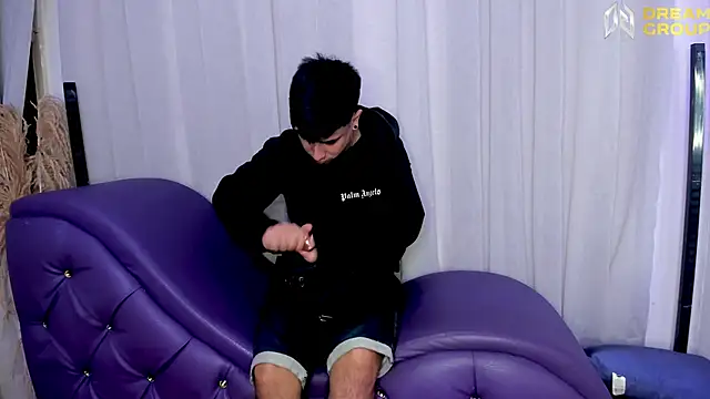 Yourslust  online show from 10.30.25