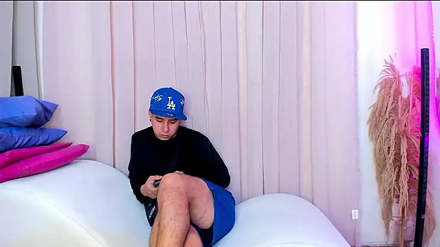 Yourslust  online show from 03.20.26