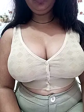 Snapshot of cute-mahek chatting on 02.22.26 cute-mahek online show from 02.22.26